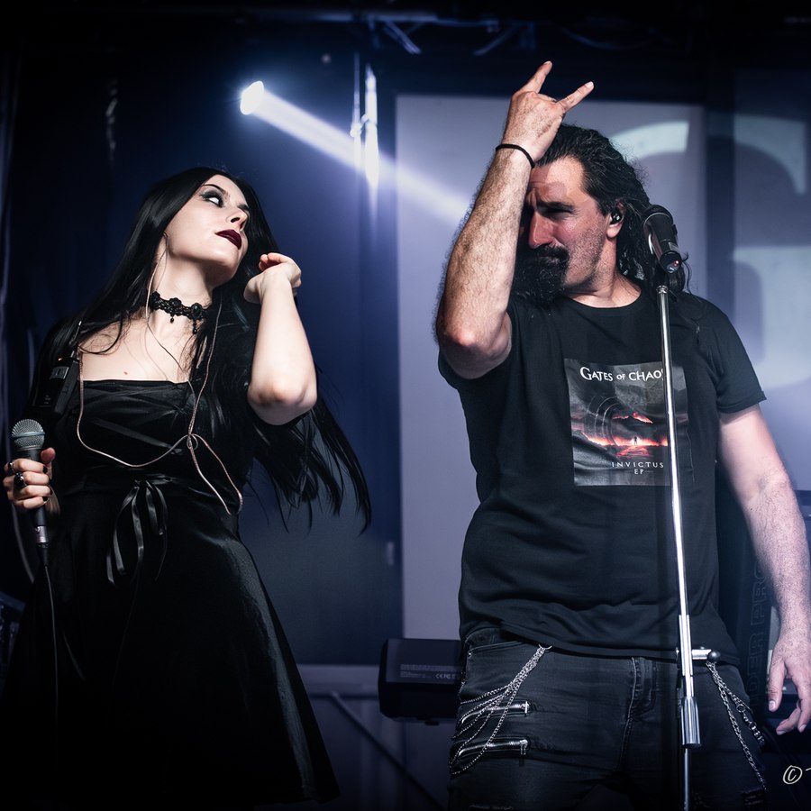 Cori Gates of Chaos live